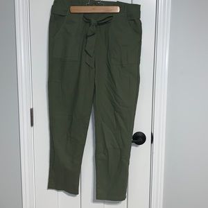 High Waisted Paperbag Linen Pants. Size M - fits like 6. New, no tags.
